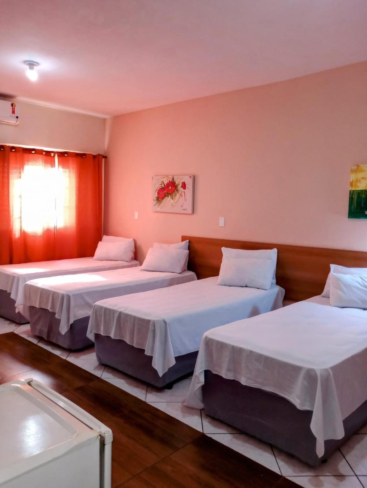 Calabreza Hotel E Restaurante 트레스 코라송이스 외부 사진