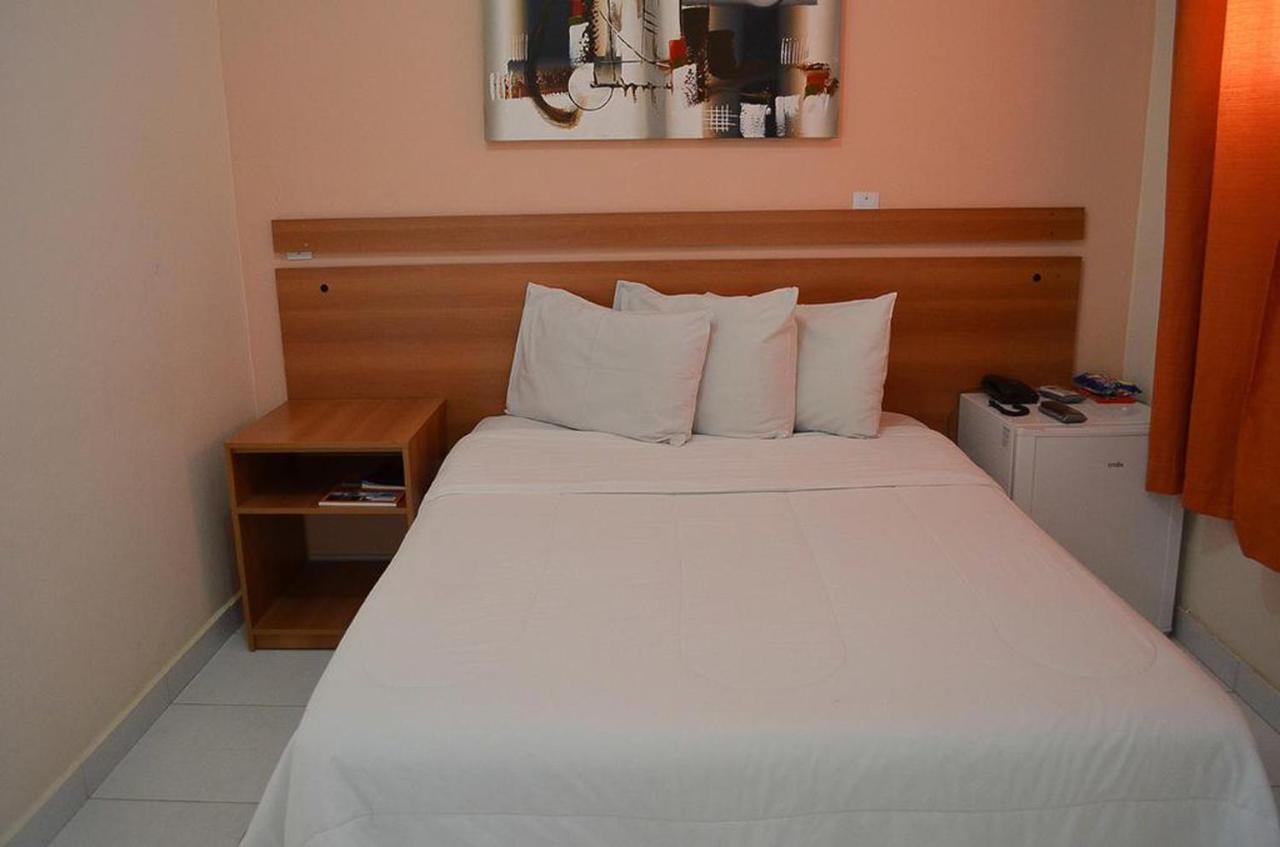 Calabreza Hotel E Restaurante 트레스 코라송이스 외부 사진